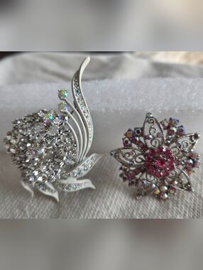 Vintage Rhinestone Brooch Set of 2
